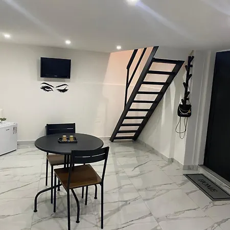 La Casetta Di Giovy Tatil Evi